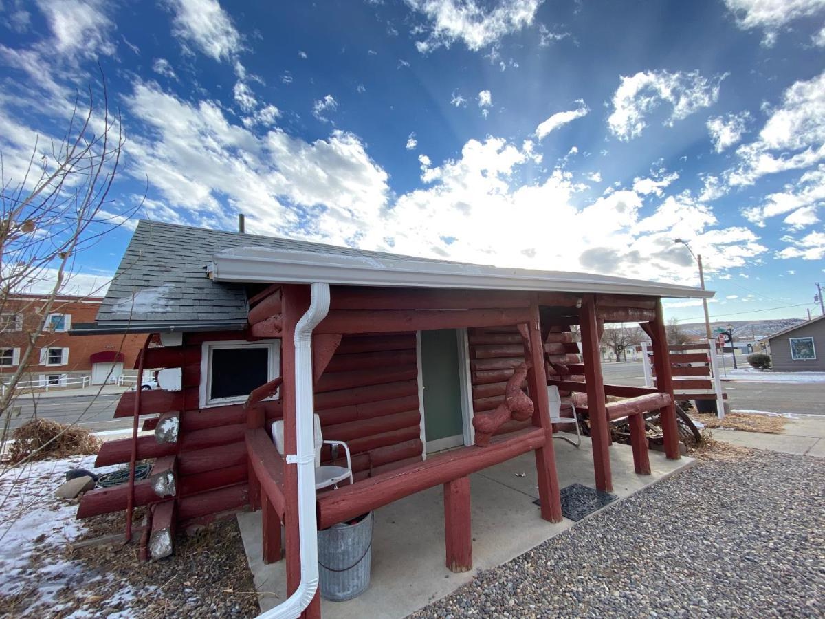 Roundtop Mountain Vista - Cabins And Motel Thermopolis Kültér fotó