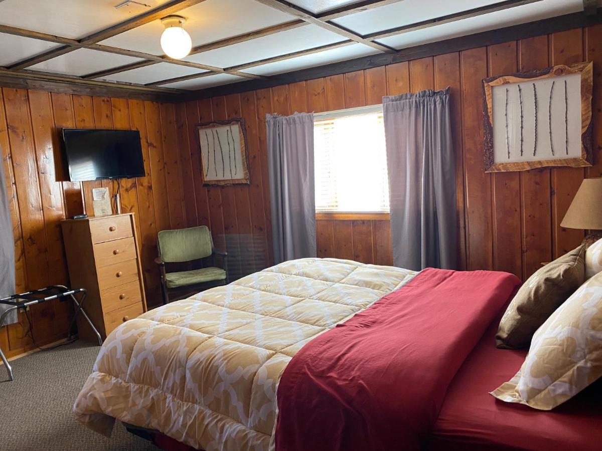 Roundtop Mountain Vista - Cabins And Motel Thermopolis Kültér fotó