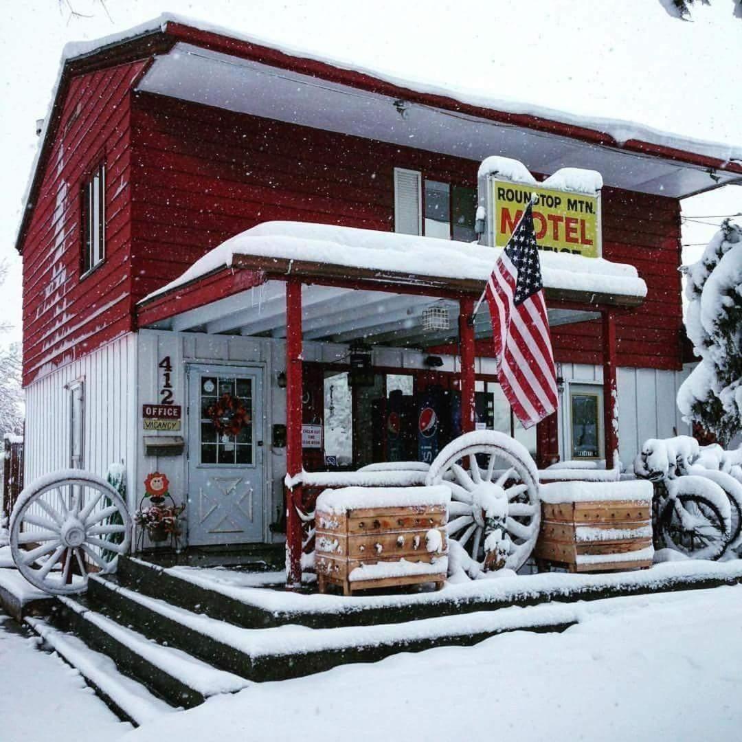 Roundtop Mountain Vista - Cabins And Motel Thermopolis Kültér fotó